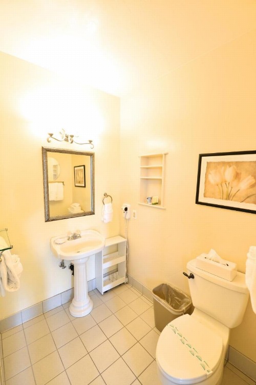 Crown City Inn Coronado - image 9