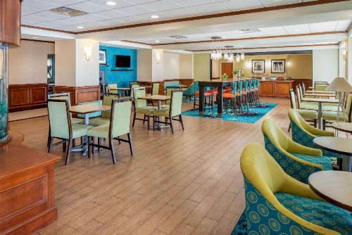 La Quinta by Wyndham Corpus Christi-N Padre Isl. - image 31