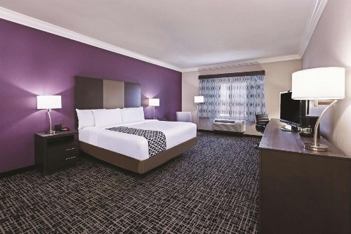 La Quinta by Wyndham Corpus Christi-N Padre Isl. - image 47