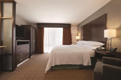 Embassy Suites Corpus Christi - image 26