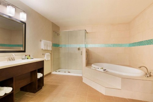 Embassy Suites Corpus Christi - image 29