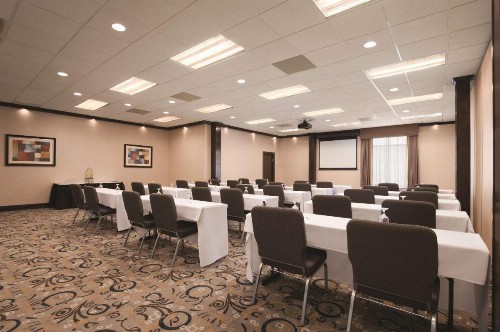 Embassy Suites Corpus Christi - image 36
