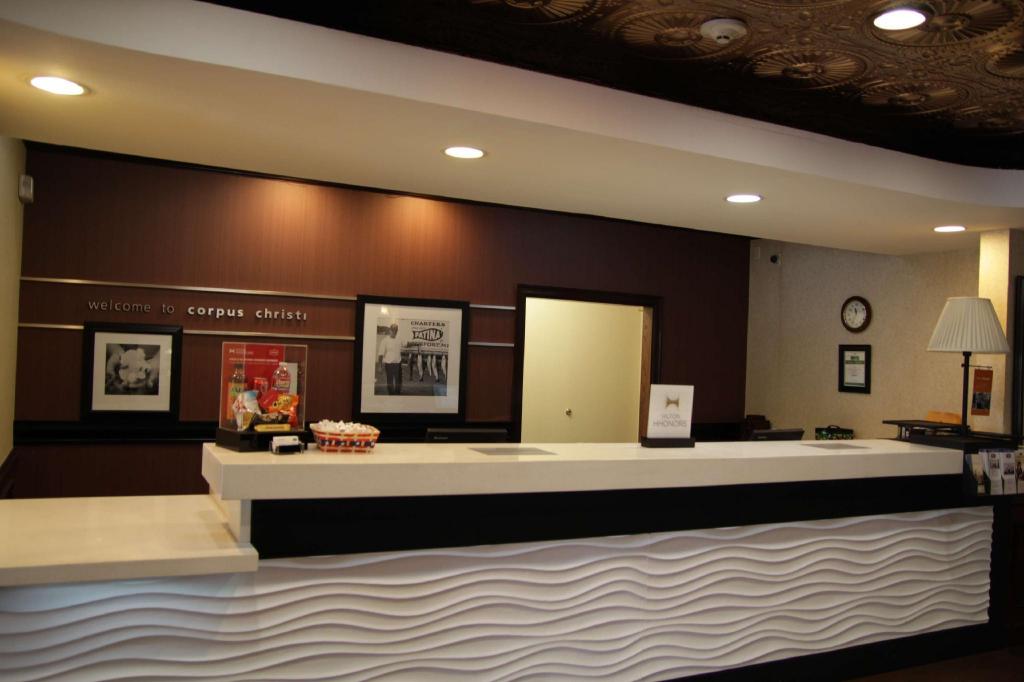 Hampton Inn Corpus Christi - Northwest I-37 - image 6