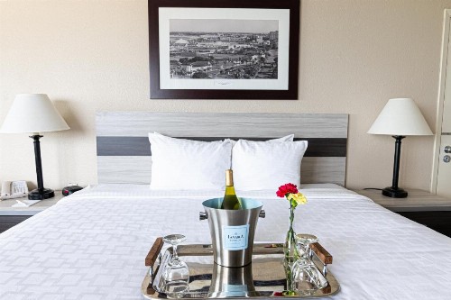 Emerald Beach Hotel Corpus Christi - image 26