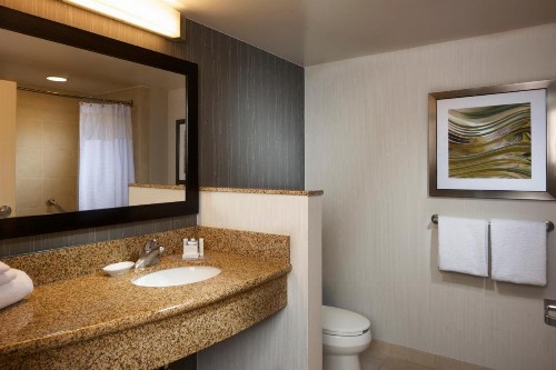 Courtyard by Marriott Corpus Christi - image 4