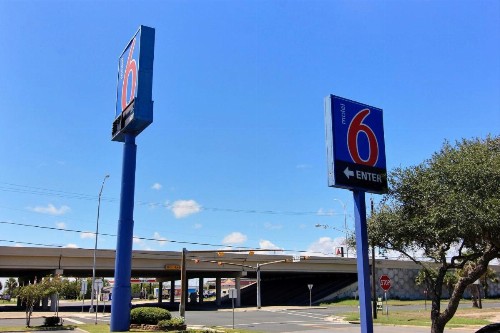 Motel 6-Corpus Christi TX - East - North Padre Island - image 12