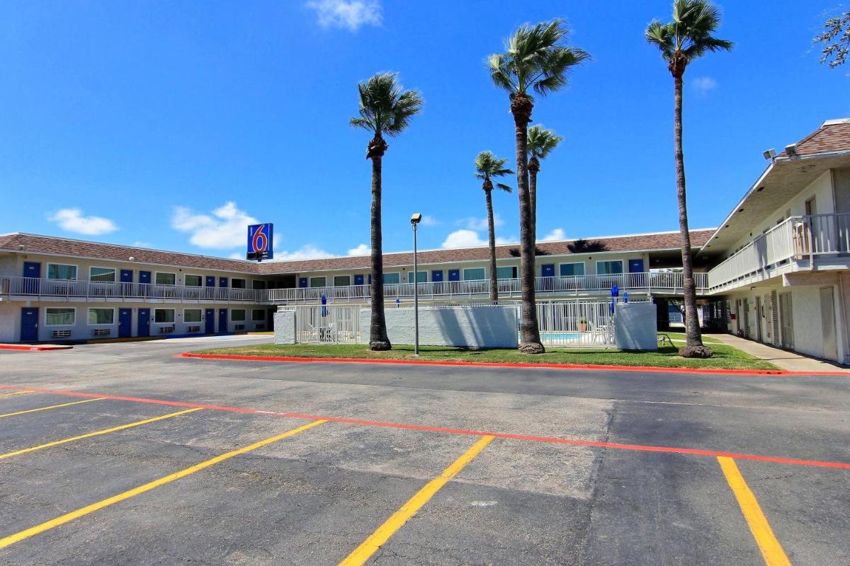 Motel 6-Corpus Christi TX - East - North Padre Island - image 7