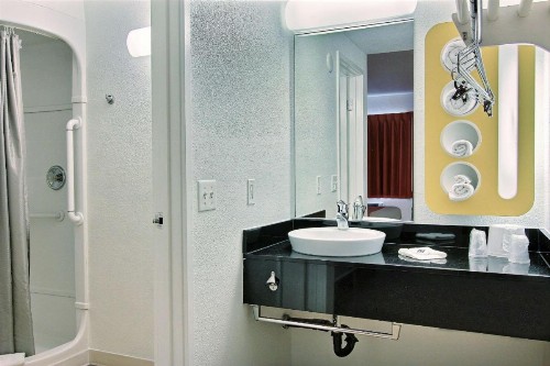 Motel 6-Corpus Christi TX - East - North Padre Island - image 8