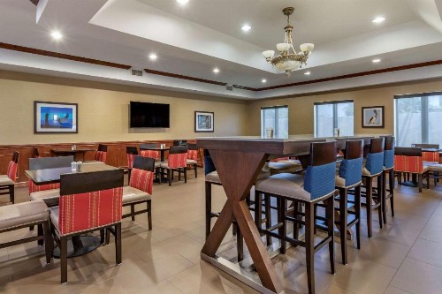 Comfort Suites Near Texas A&M Corpus Christi - image 17
