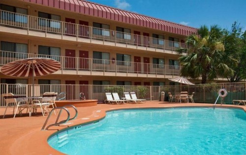 Red Roof Inn Corpus Christi South - image 10