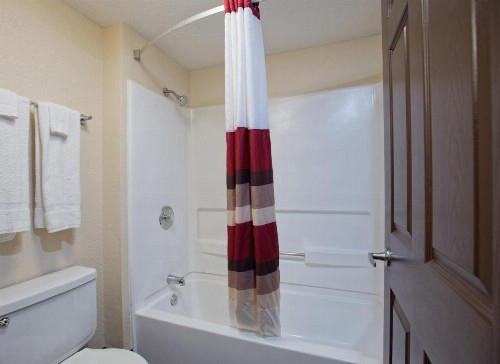 Red Roof Inn Corpus Christi South - image 13