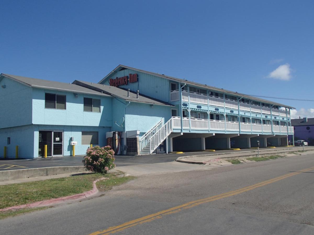 Regency Inn Motel by the Beach - main image