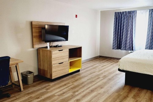 Days Inn & Suites by Wyndham Corpus Christi Central - image 13
