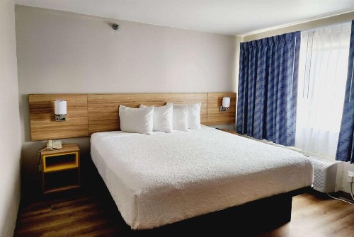 Days Inn & Suites by Wyndham Corpus Christi Central - image 15