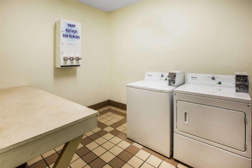 Days Inn & Suites by Wyndham Corpus Christi Central - image 21