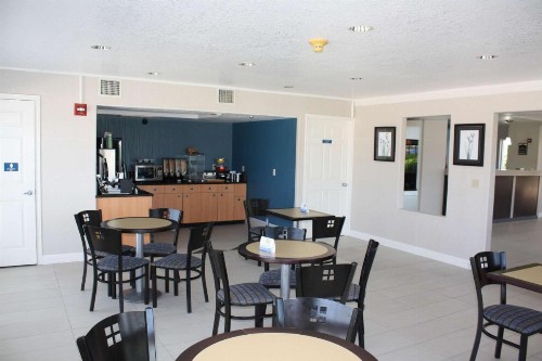 Best Western Paradise Inn - image 14