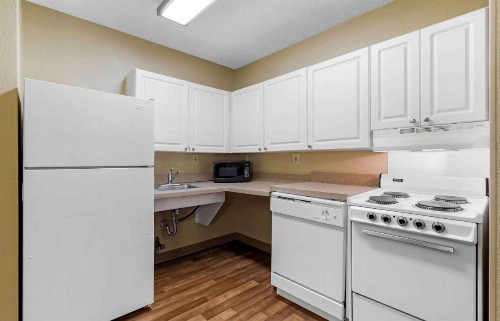 Extended Stay America Suites - Corpus Christi - Staples - image 3