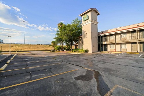 La Quinta Inn by Wyndham Corpus Christi North - image 16