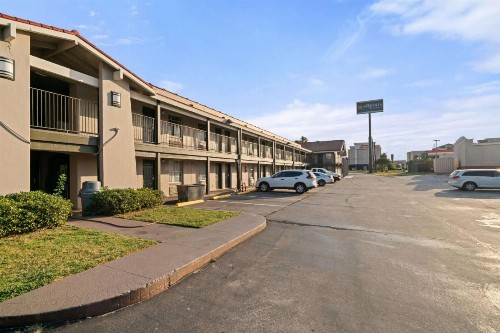 La Quinta Inn by Wyndham Corpus Christi North - image 17