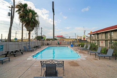La Quinta Inn by Wyndham Corpus Christi North - image 27