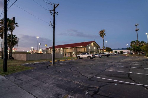 La Quinta Inn by Wyndham Corpus Christi North - image 37
