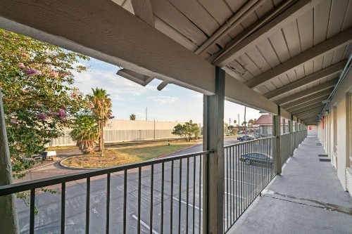 La Quinta Inn by Wyndham Corpus Christi North - image 43