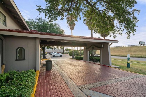 La Quinta Inn by Wyndham Corpus Christi North - image 50