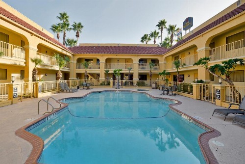 Super 8 by Wyndham Corpus Christi Northwest - image 14