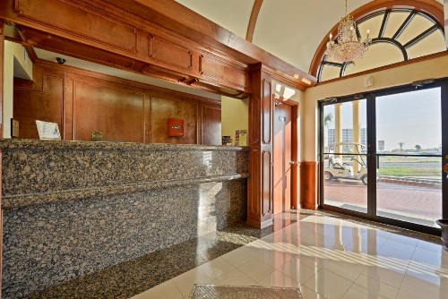 Super 8 by Wyndham Corpus Christi Northwest - image 24