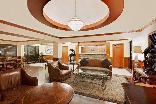 Super 8 by Wyndham Corpus Christi Northwest - image 3