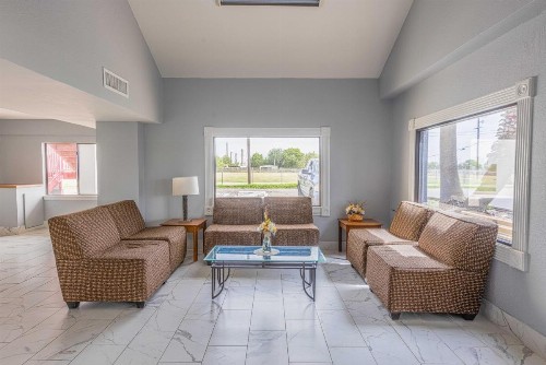 Rodeway Inn Corpus Christi I-37 - image 7