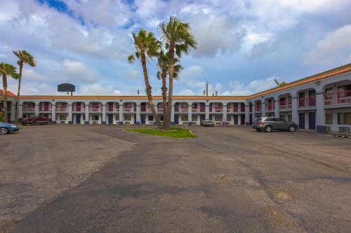 Rodeway Inn Corpus Christi I-37 - image 8