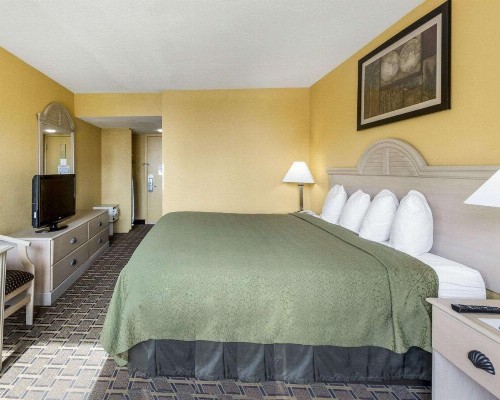 Quality Inn & Suites Corpus Christi - image 9