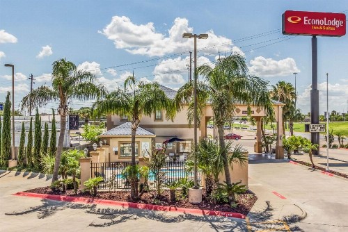 Econo Lodge Inn & Suites Corpus Christi - image 12