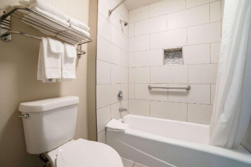 Econo Lodge Inn & Suites Corpus Christi - image 19