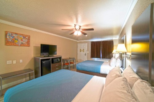Econo Lodge Inn & Suites Corpus Christi - image 21