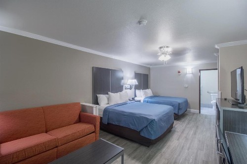 Econo Lodge Inn & Suites Corpus Christi - image 24