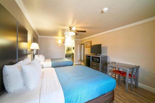 Econo Lodge Inn & Suites Corpus Christi - image 29