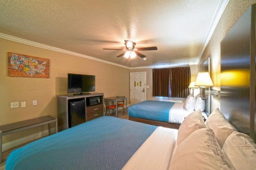 Econo Lodge Inn & Suites Corpus Christi - image 30
