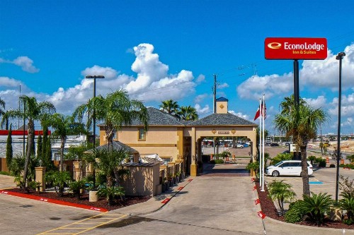 Econo Lodge Inn & Suites Corpus Christi - image 4