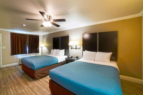 Econo Lodge Inn & Suites Corpus Christi - image 40