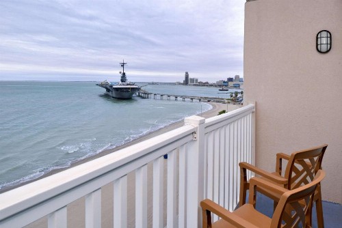 Radisson Hotel Corpus Christi Beach - image 4
