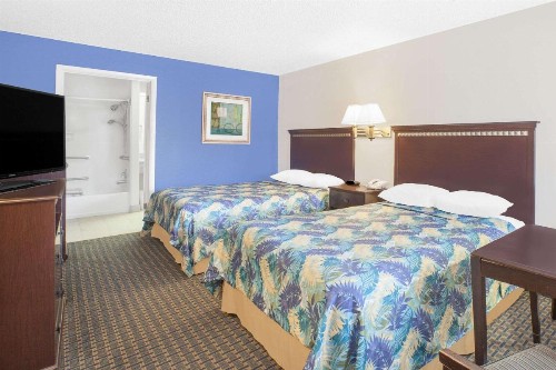 Super 8 by Wyndham Corpus Christi - image 14