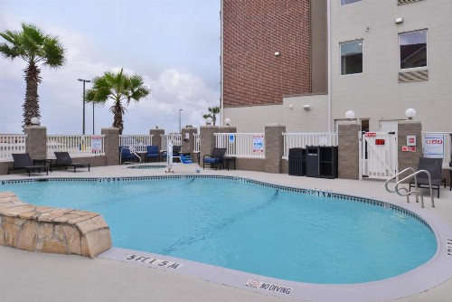 Holiday Inn Express & Suites Corpus Christi-N Padre Island an IHG Hotel - image 7