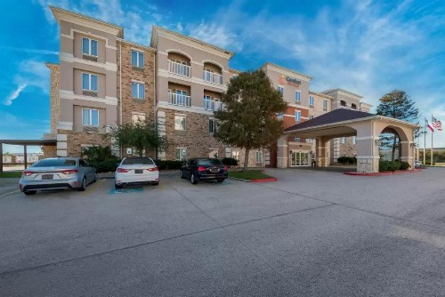 Comfort Suites Central - image 27