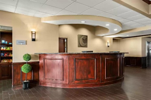 Comfort Suites Central - image 31