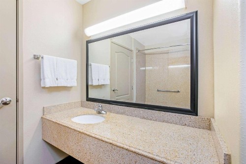 La Quinta by Wyndham Corpus Christi Airport - image 29