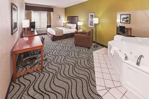 La Quinta by Wyndham Corpus Christi Northwest - image 17