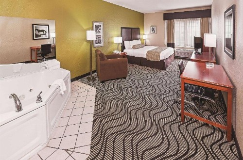 La Quinta by Wyndham Corpus Christi Northwest - image 6