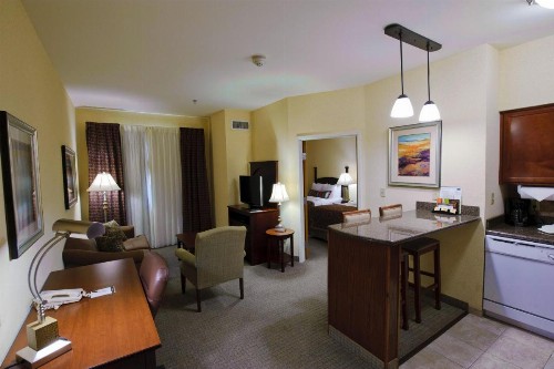 Staybridge Suites Corpus Christi an IHG Hotel - image 9